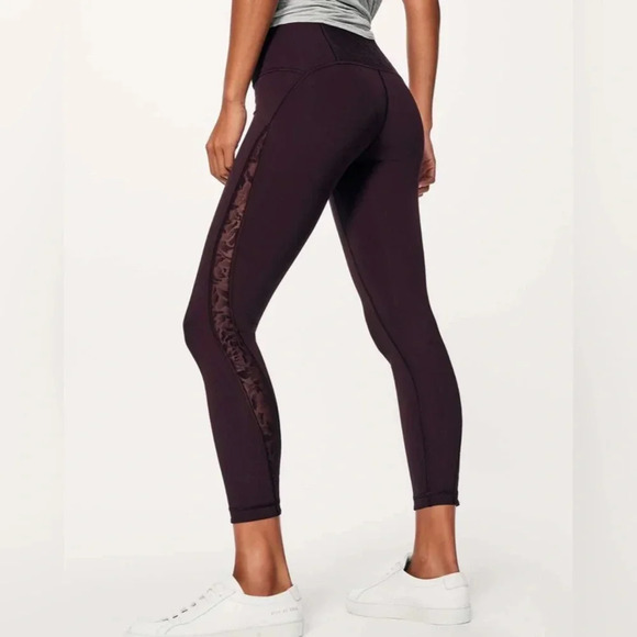 lululemon athletica Pants - Lululemon Meant To Move 7/8 Tight (25") size 6